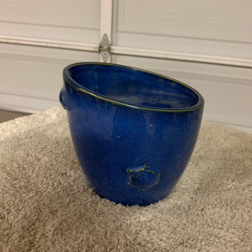 Flower/keepsake pot/decor